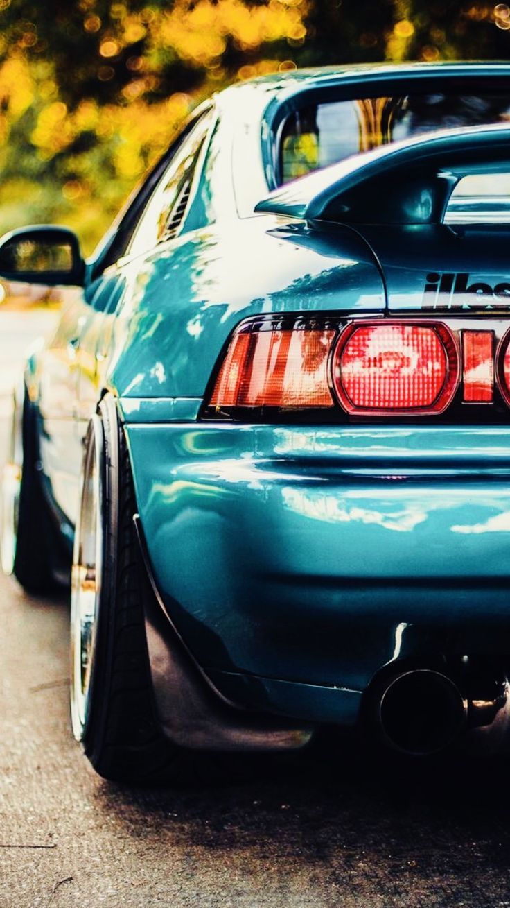 736x1309 Toyota MR2 End View