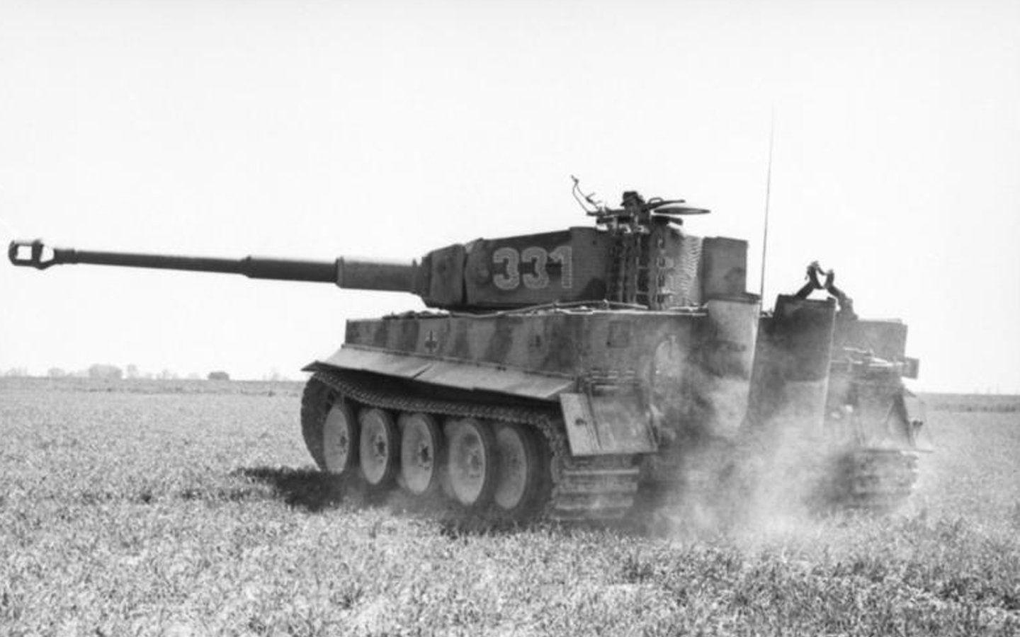 1440x900 Tank Wallpaper and Background Imagex900