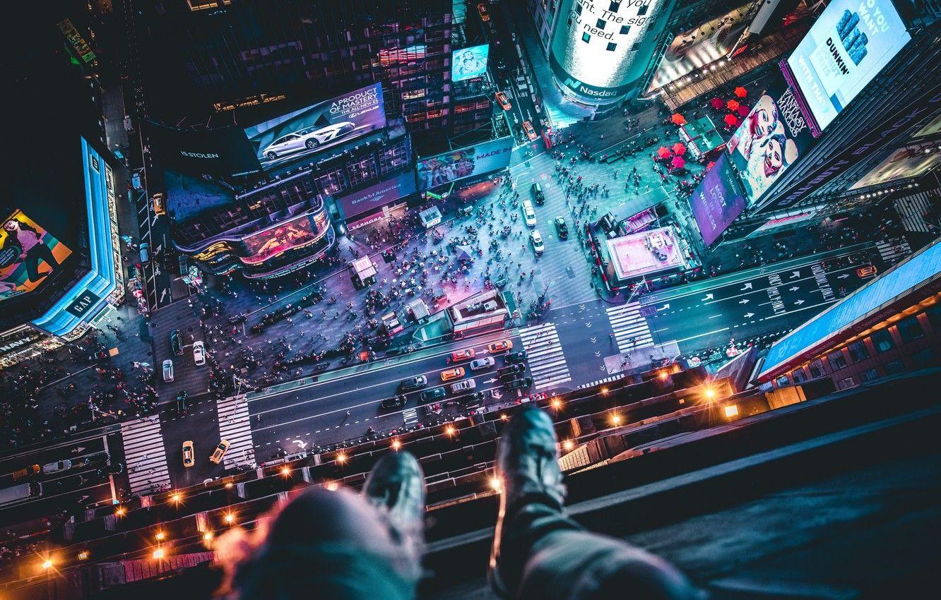 1332x850 Wallpaper city, lights, cars, night, skyscraper, street, people