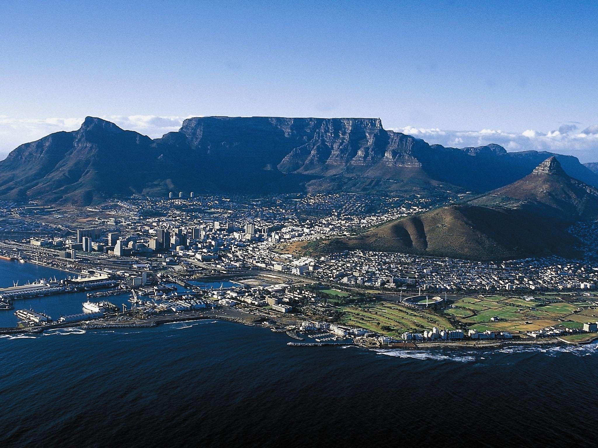 2048x1536 Table Mountain Wallpaper