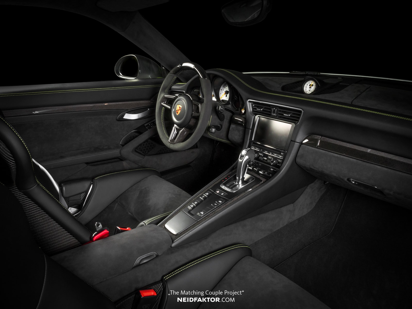 1600x1200 Porsche 911 GT3 RS Alcantara Interior Is the Most Luxurious Ever