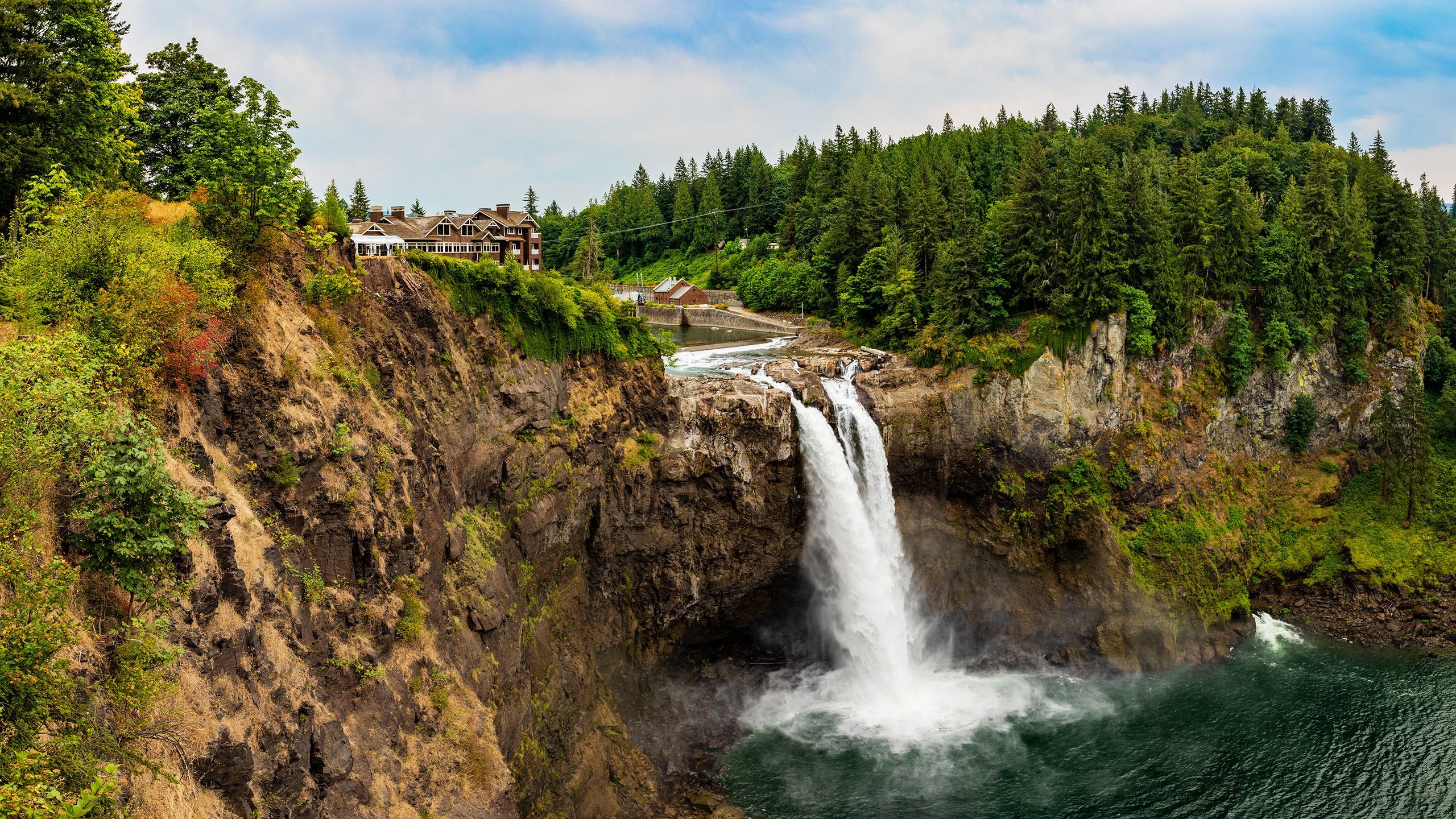 2560x1440 Snoqualmie Falls, Gift Shop and Visitor Center