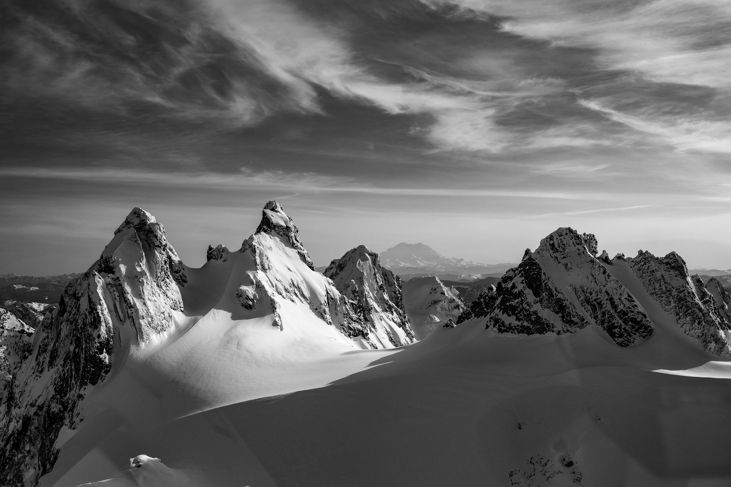 2500x1667 Snoqualmie High Peaks Traverse, April 2025