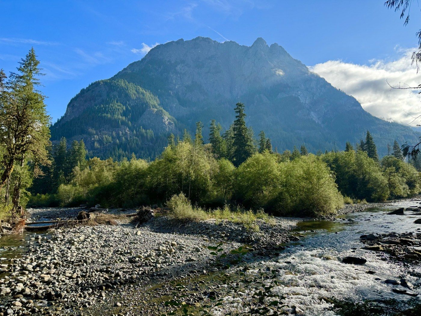 1400x1050 Middle Fork Snoqualmie River