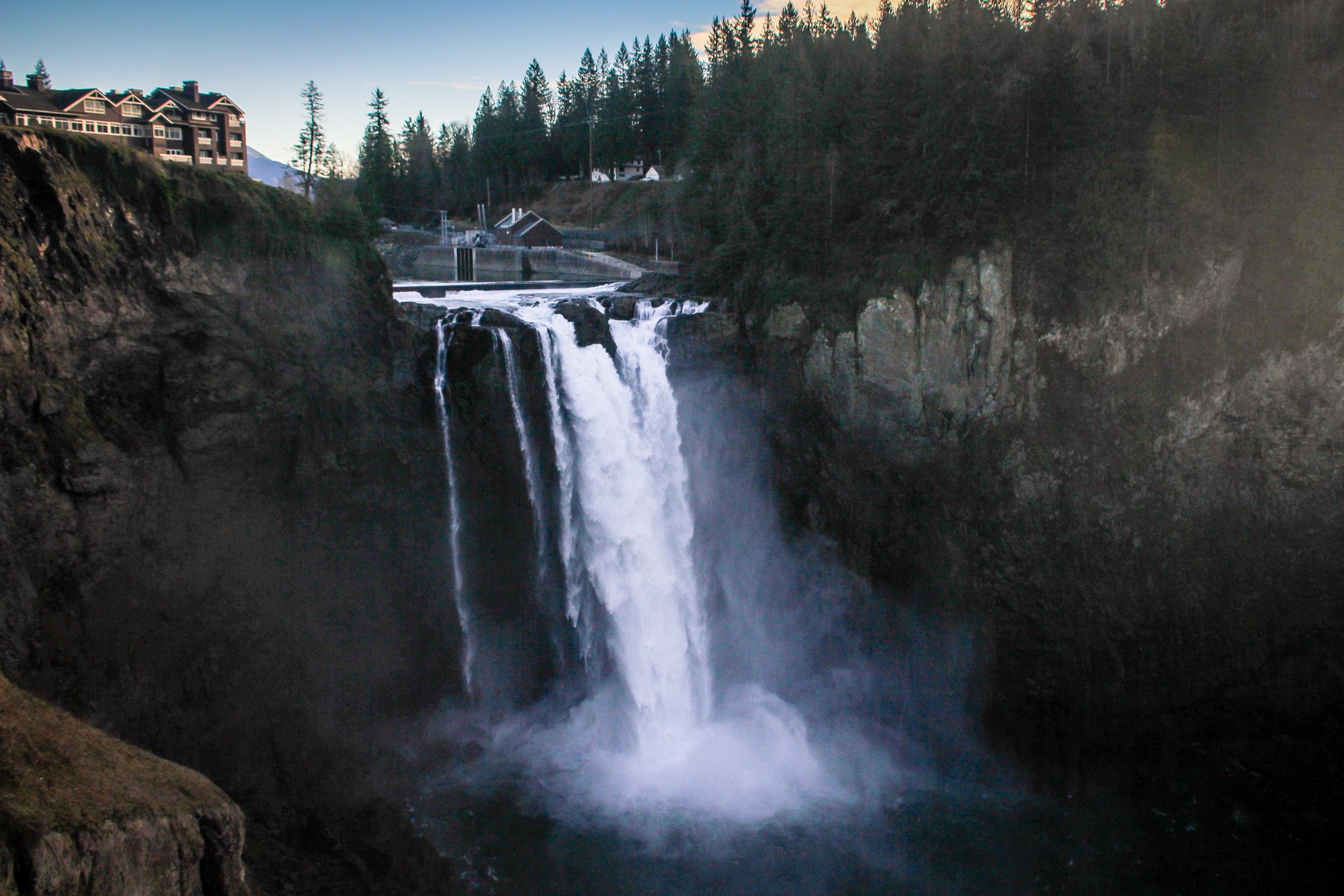 2000x1333 Snoqualmie Falls