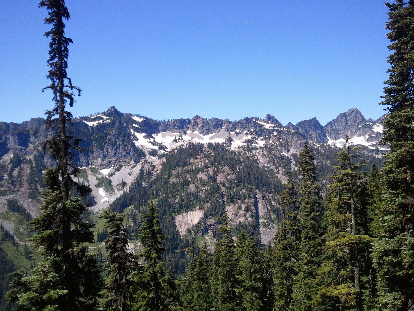 1400x1050 Snoqualmie Mountain