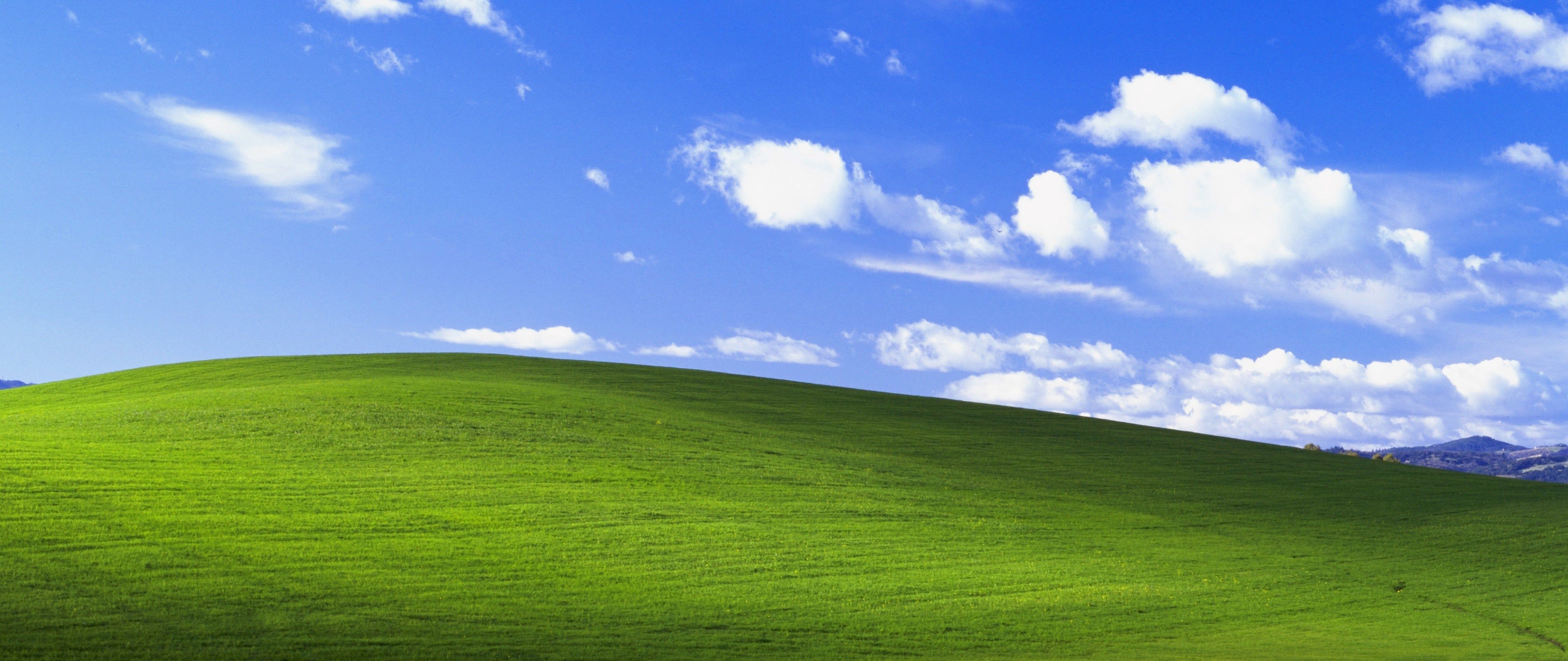 4400x1856 21:9 Ultrawide Bliss (Windows XP HD wallpaper) [4400x1856]/[2560x1080]