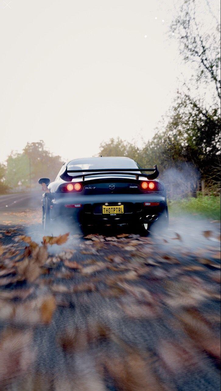 726x1286 Really happy with this shot from Forza Horizon 4! Could be used as a phone wallpaper!