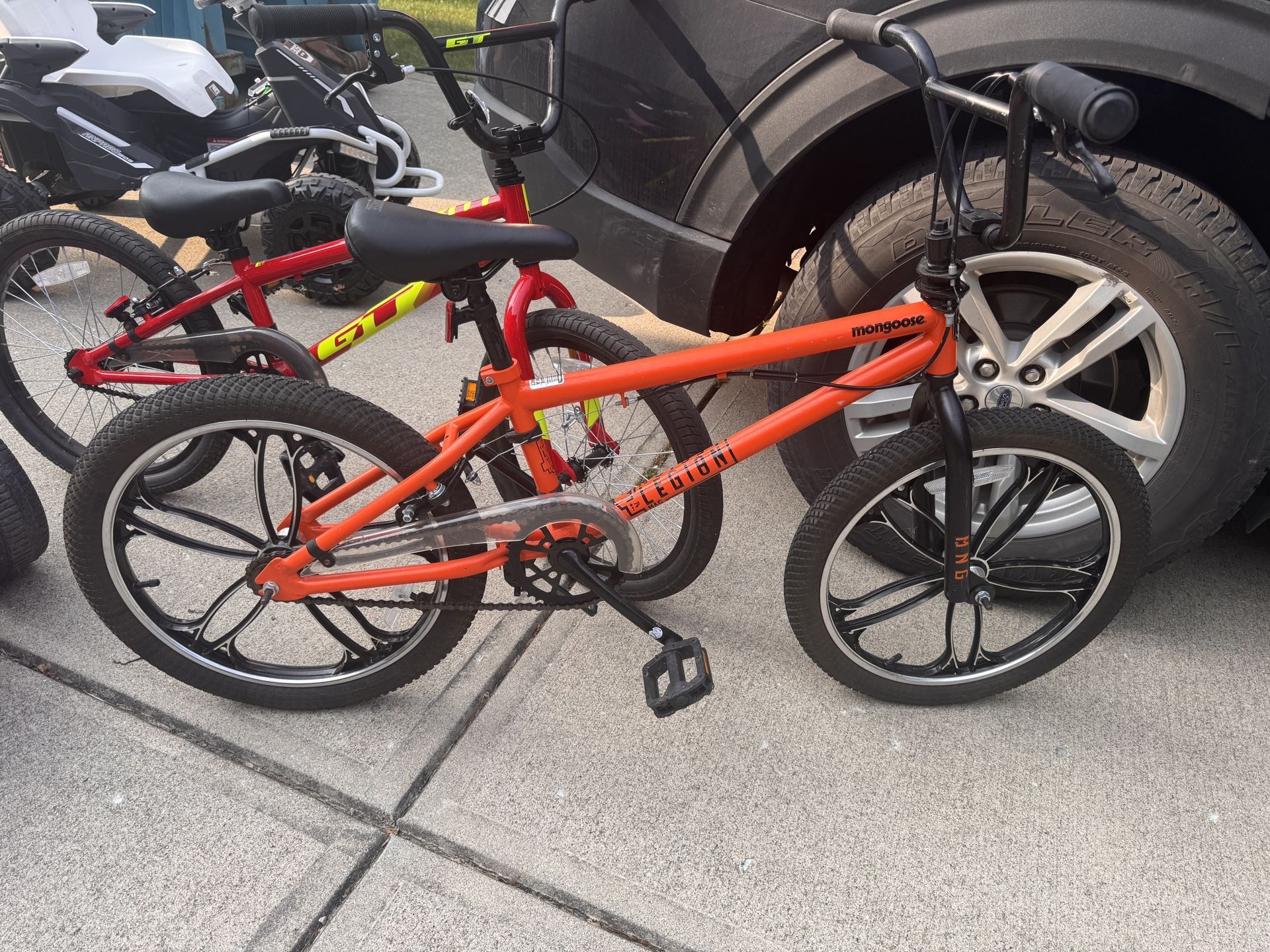 1920x1440 MONGOOSE BMX BIKE