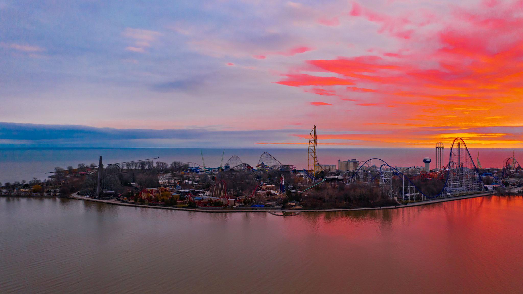 2048x1150 Cedar Point Sunrise via on Twitter