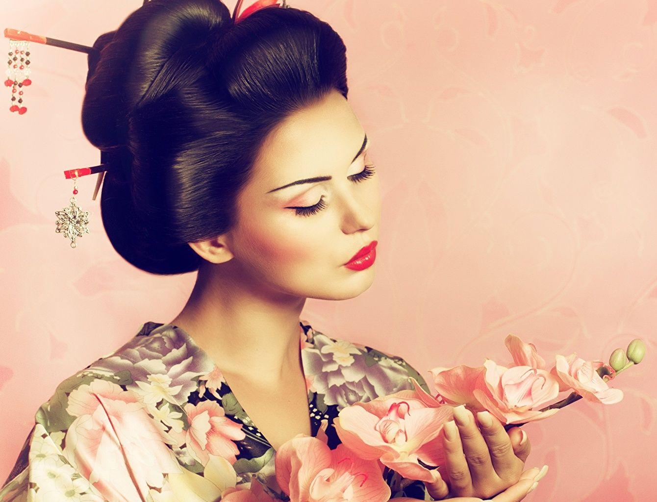 1340x1024 Desktop Wallpaper Japan Brunette girl Sakura Makeup Kimono female