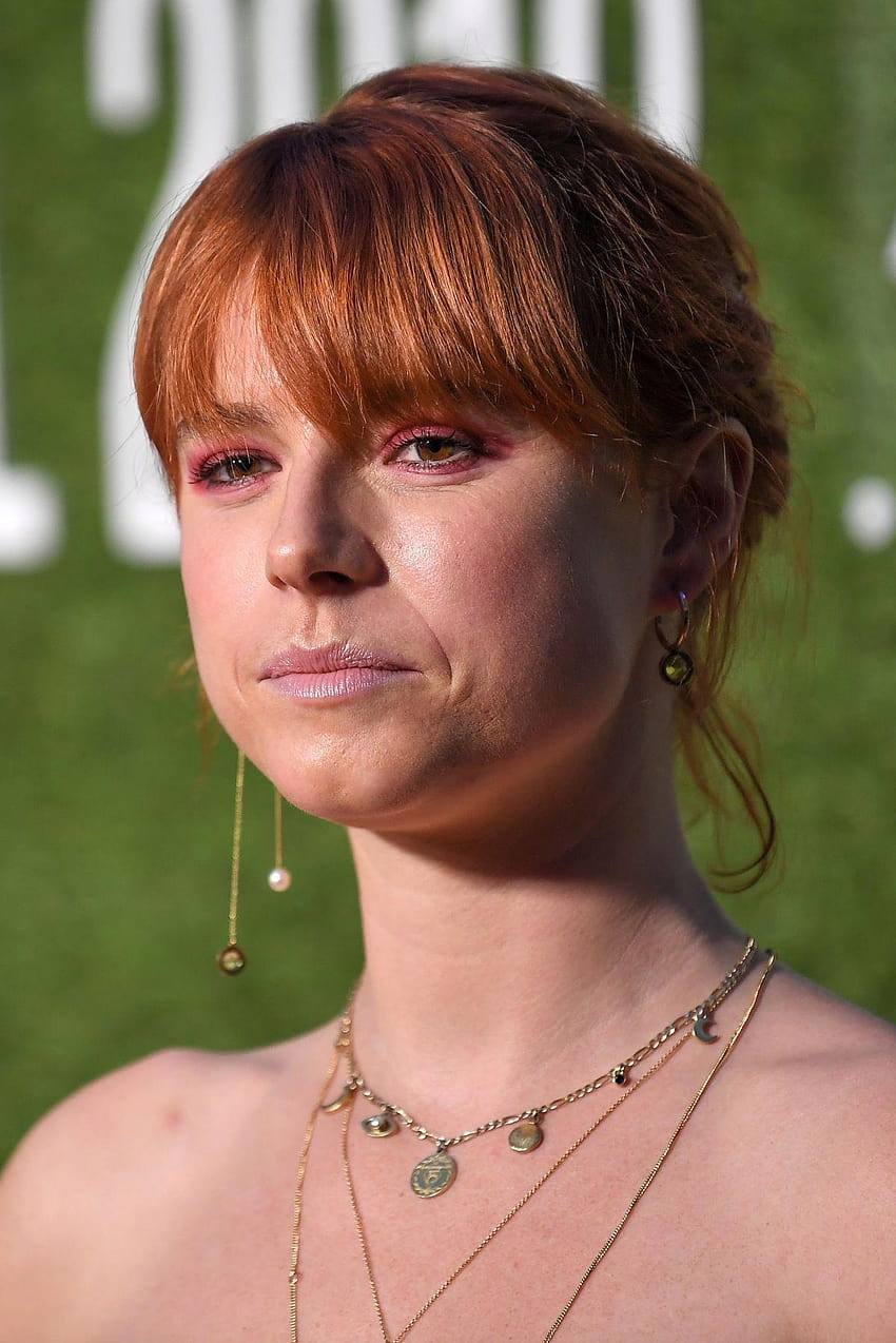 850x1274 Jessie Buckley at Wild Rose Premiere at 2018 BFI London Film HD phone wallpaper