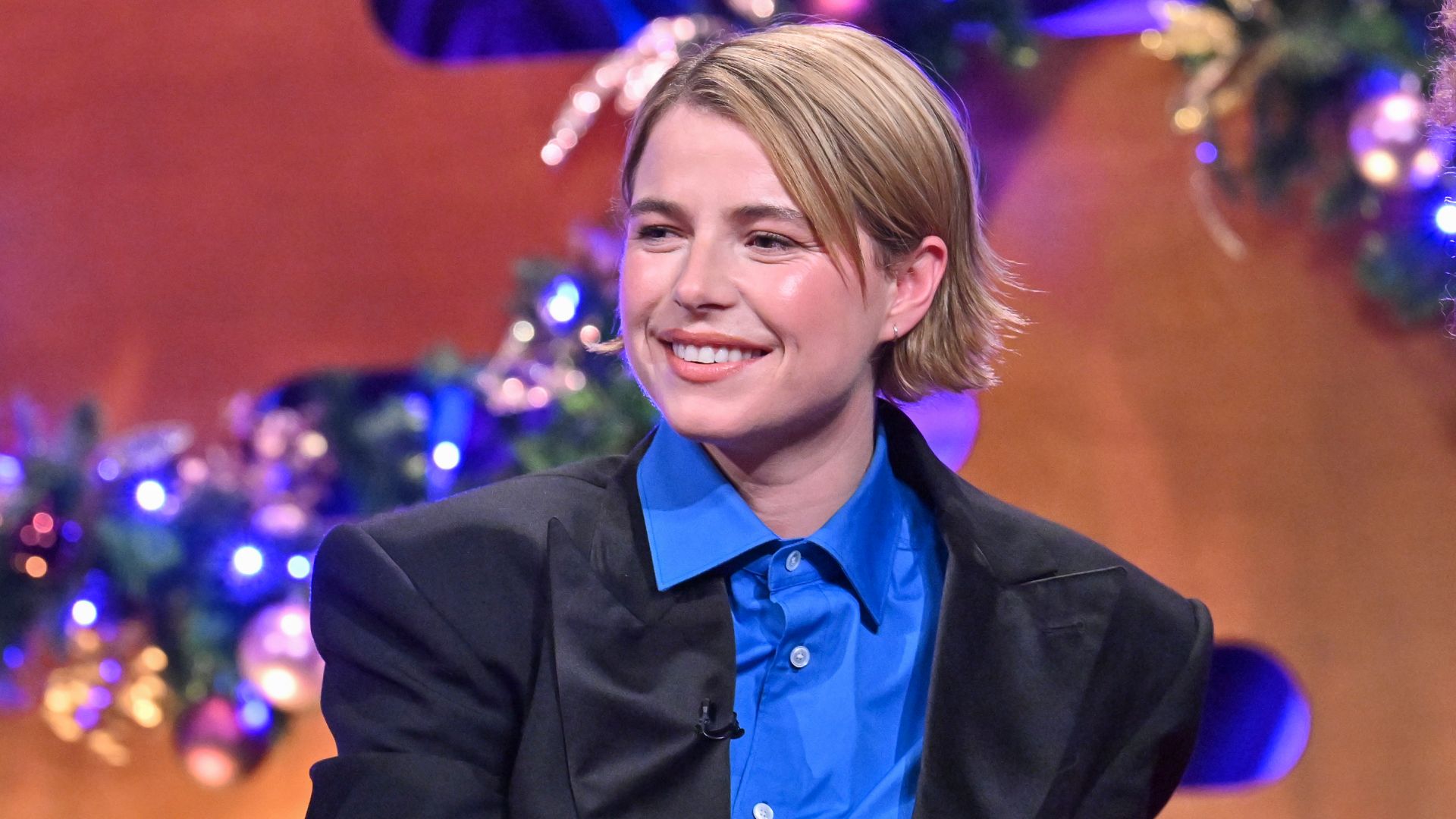 1920x1080 Jessie Buckley reveals she's given birth to first baby after secret pregnancy