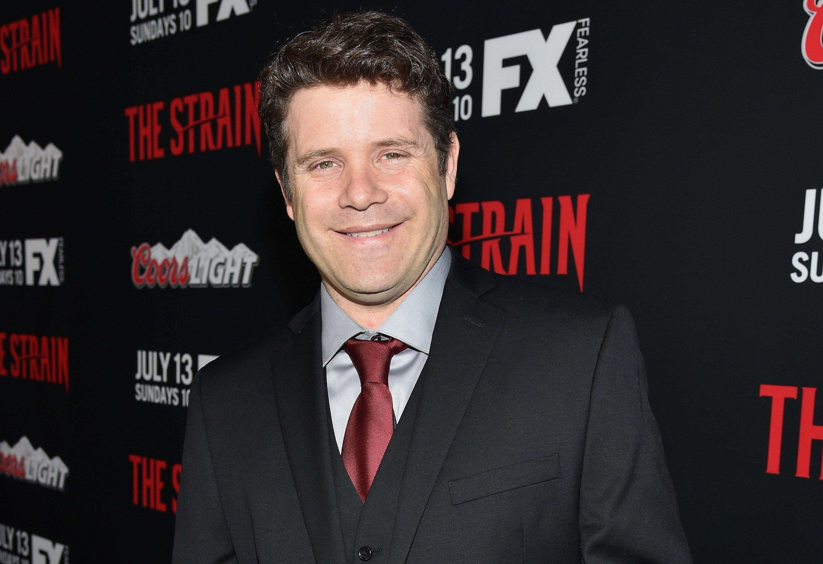 3176x2179 Sean Astin Wallpaper
