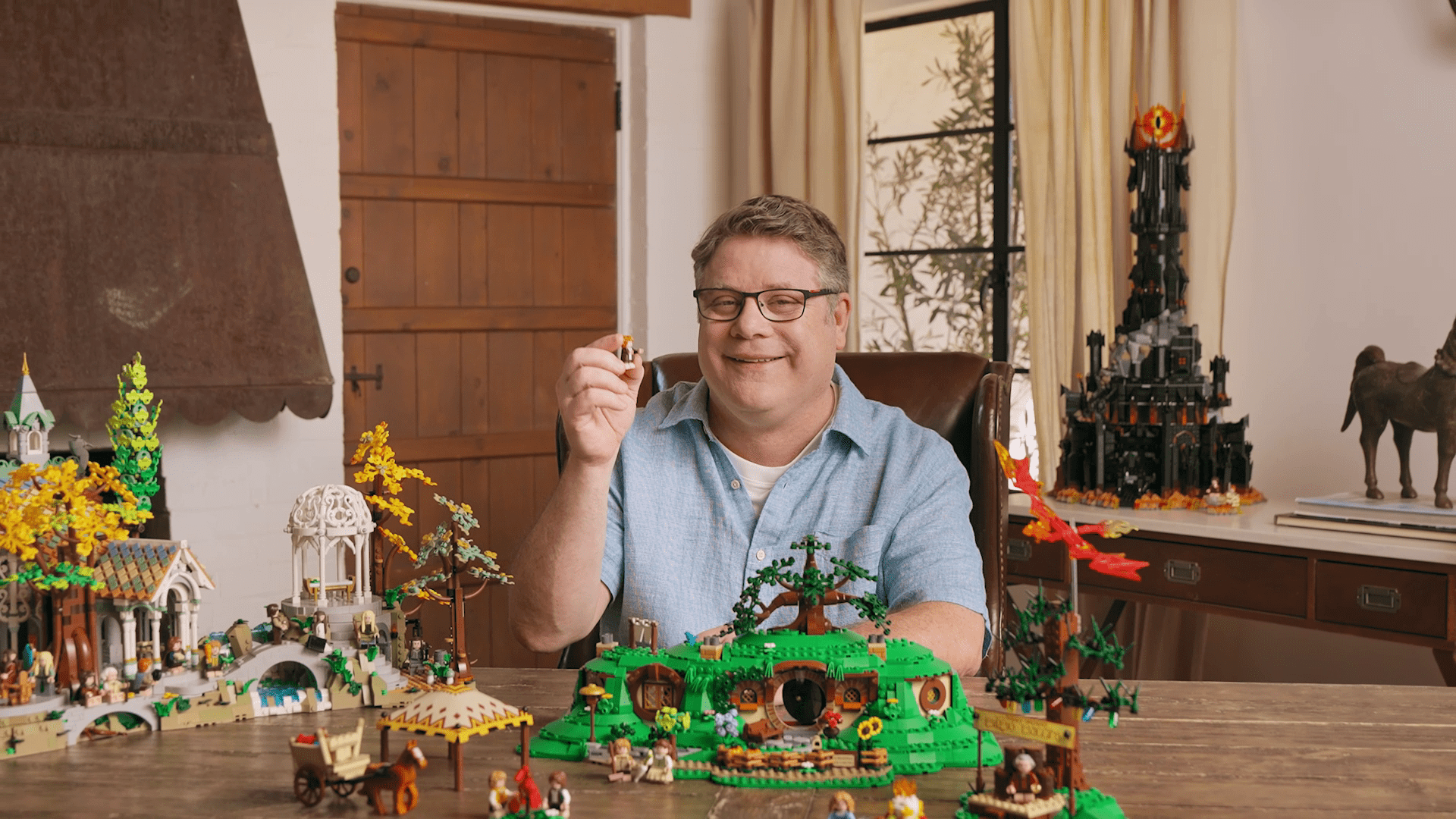 1920x1080 Sean Astin Celebrates Middle Earth™ With LEGO Bricks!