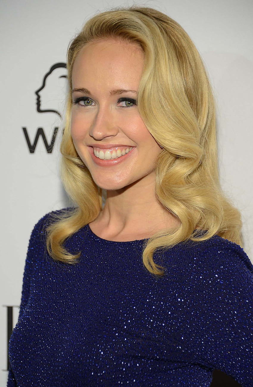 850x1300 Anna Camp Celebs Galleries HD phone wallpaper