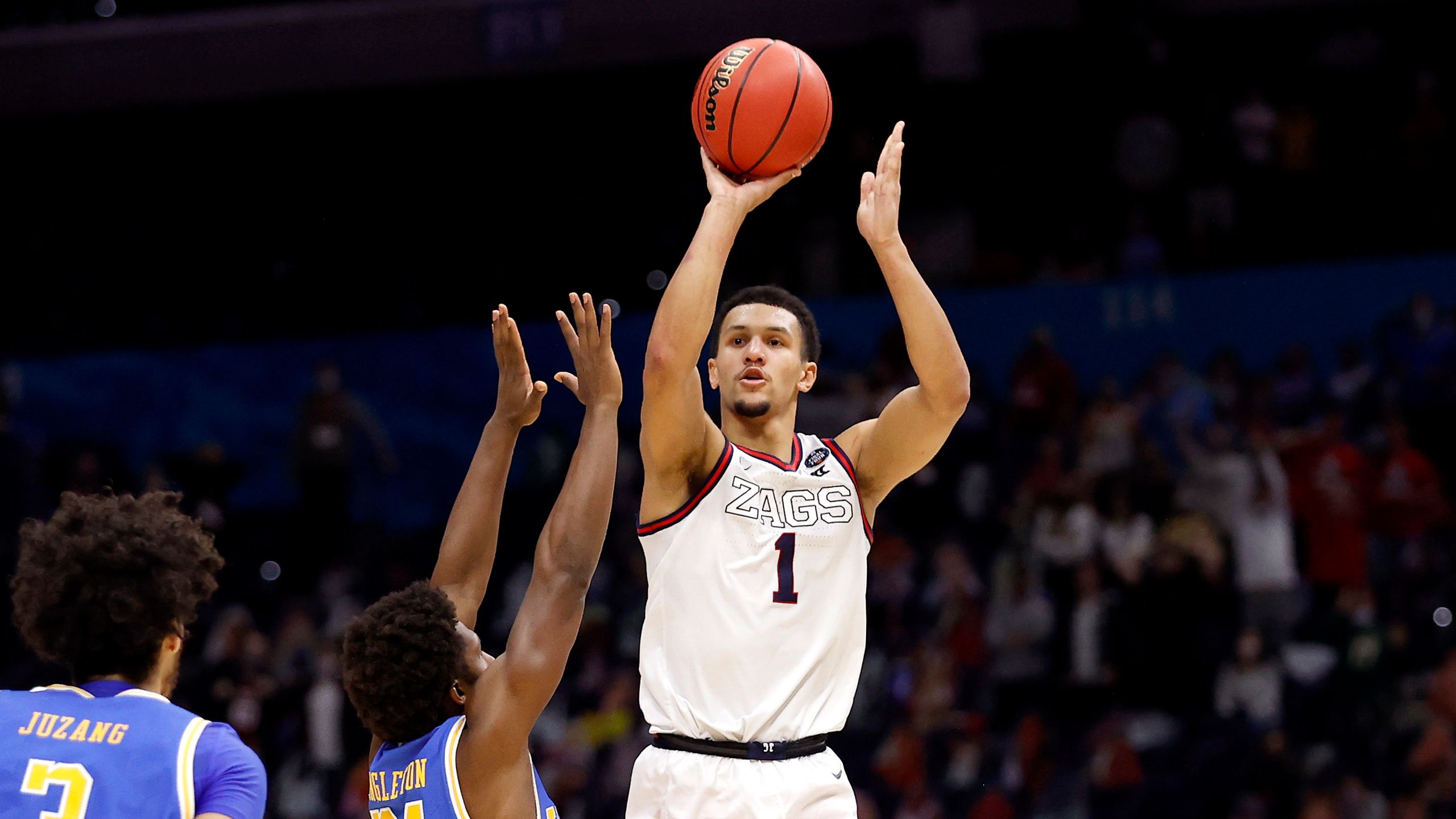 2560x1440 Jalen Suggs's Immortal Half Court Heave Wasn't Even His Best Play
