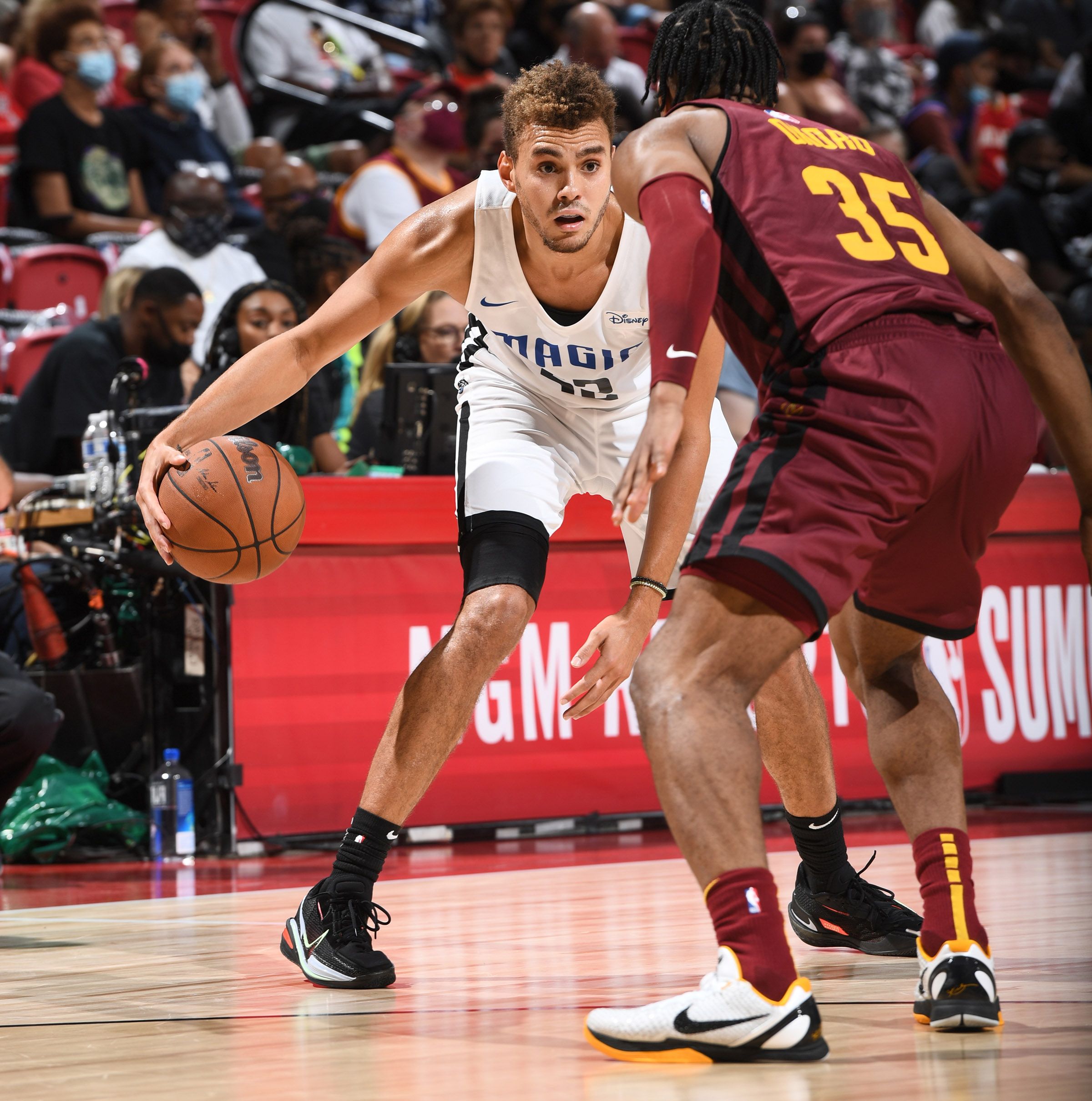 2400x2421 Magic draft pick Jalen Suggs looks like veteran in first summer league game