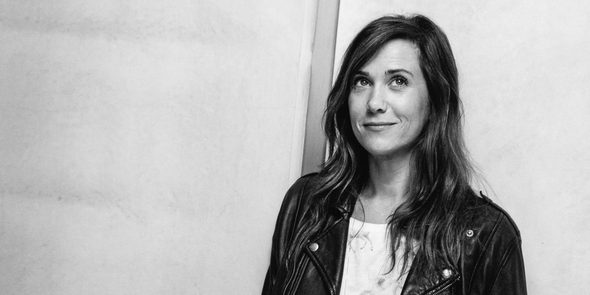 2000x1000 Kristen Wiig Wallpaper