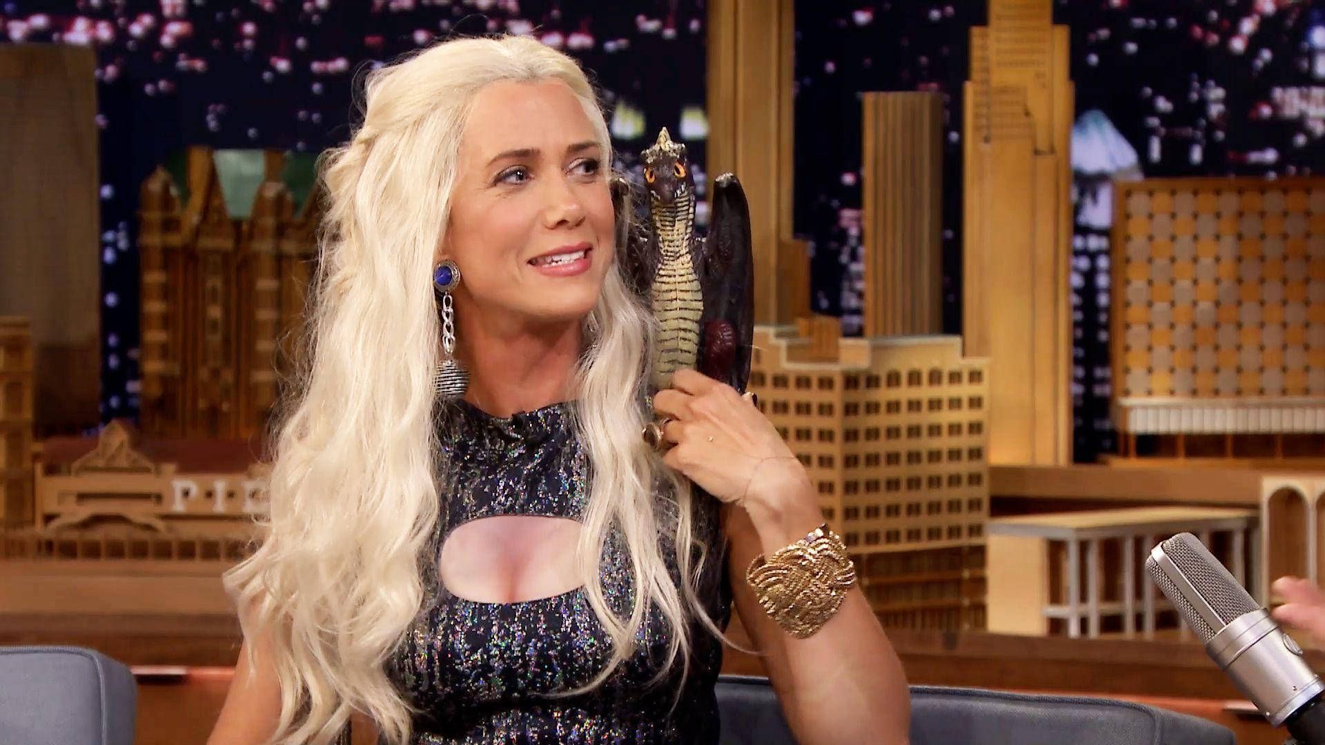 1920x1080 Download Kristen Wiig In Studio Wallpaper