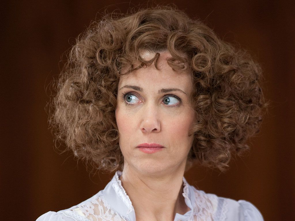 1024x768 Kristen Wiig Film Credits