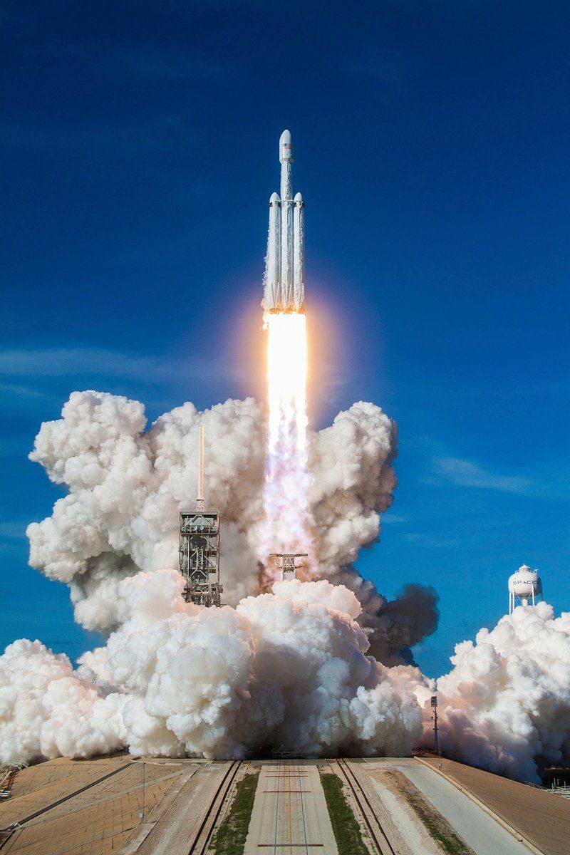 800x1200 Spacex Falcon Heavy Launch Image Wallpaper