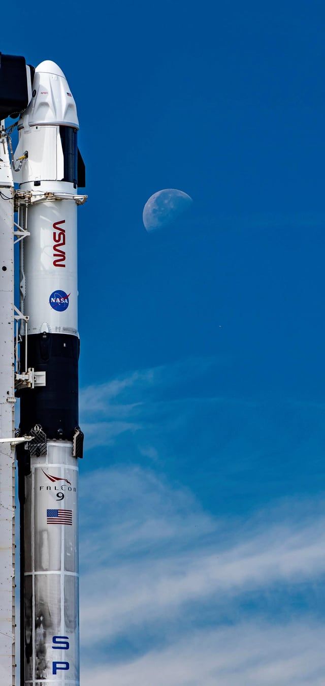 640x1350 Crew 2 Falcon 9 Wallpaper For IPhone (original From SpaceX Flickr)
