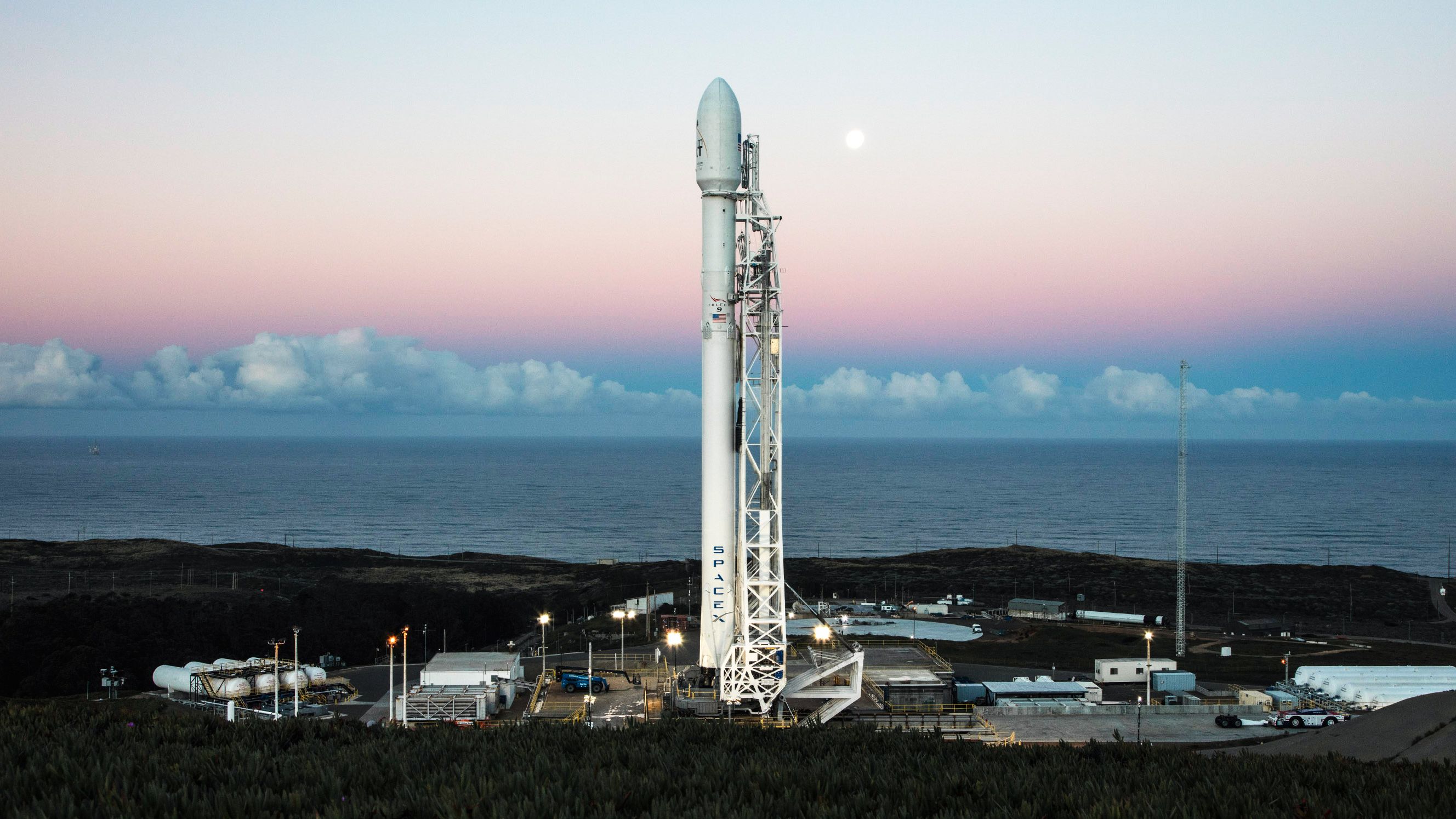 2656x1494 Watch SpaceX Launch the First of Its Global Internet Satellites