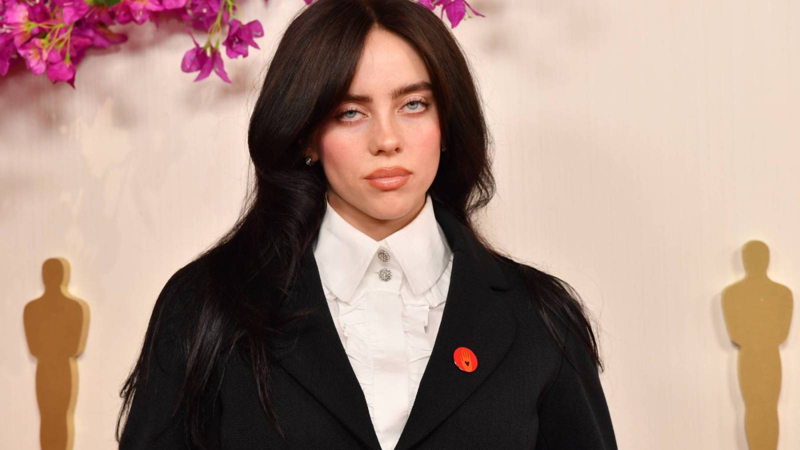1600x900 Billie Eilish Says Met Gala Image of Her Are Fake: 'That's AI'