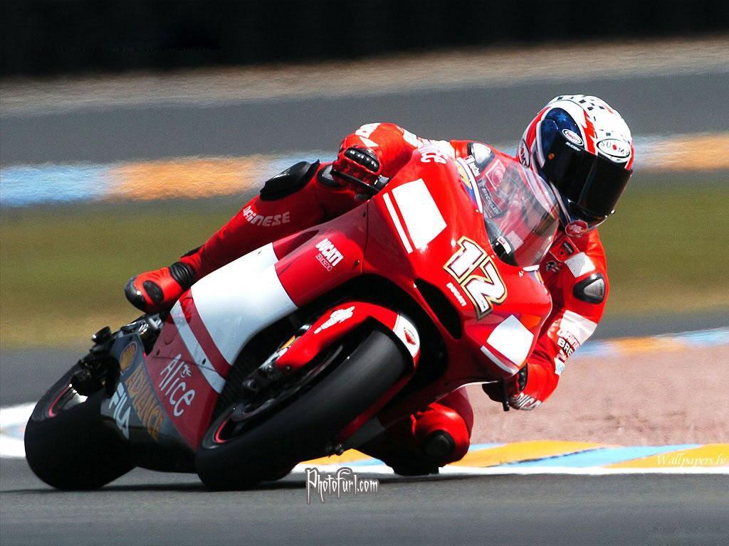 1024x768 Racing Motorcycle Wallpaper