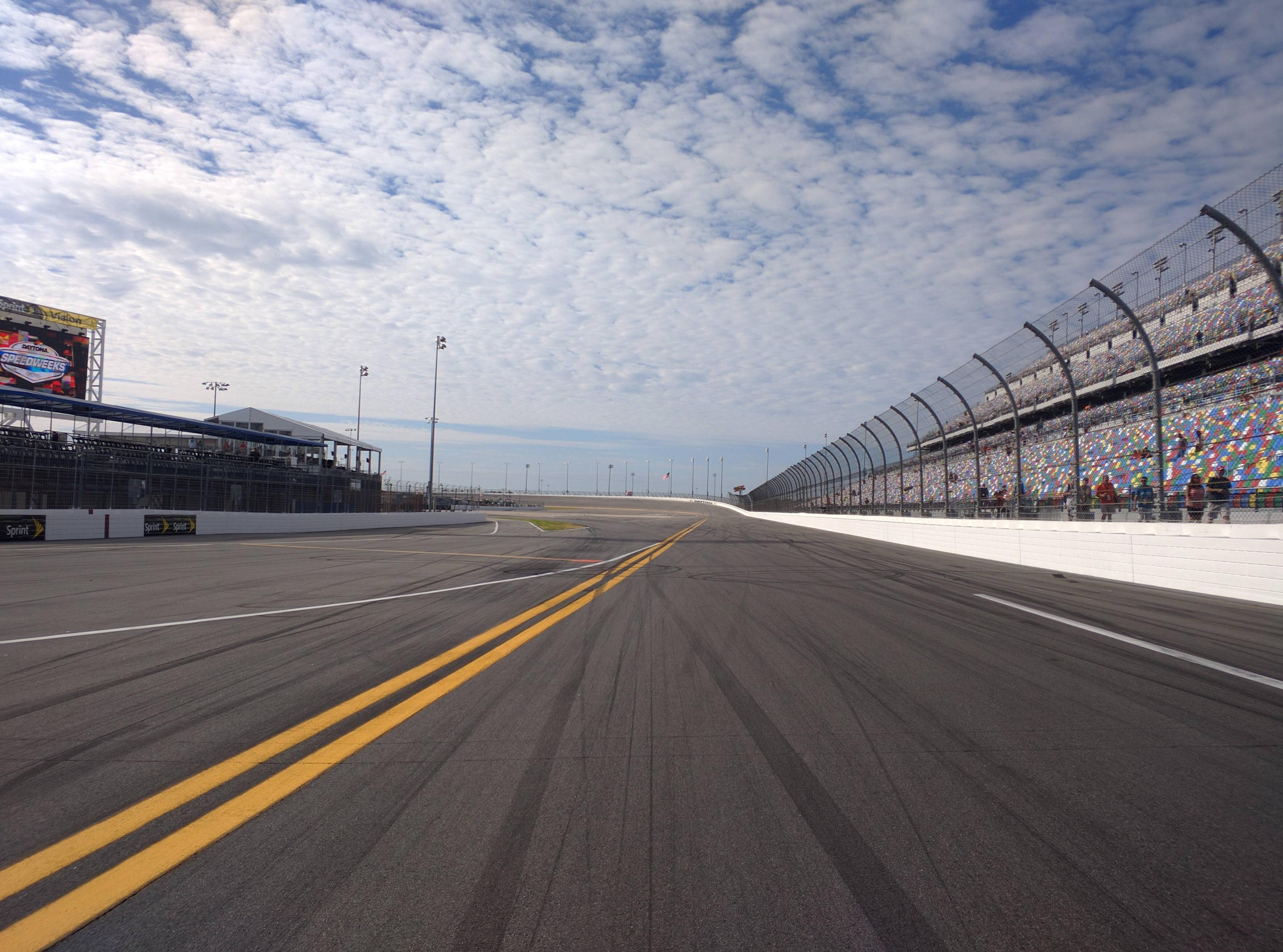 3328x2470 Free download Race Track Wallpaper Download [3328x2470]