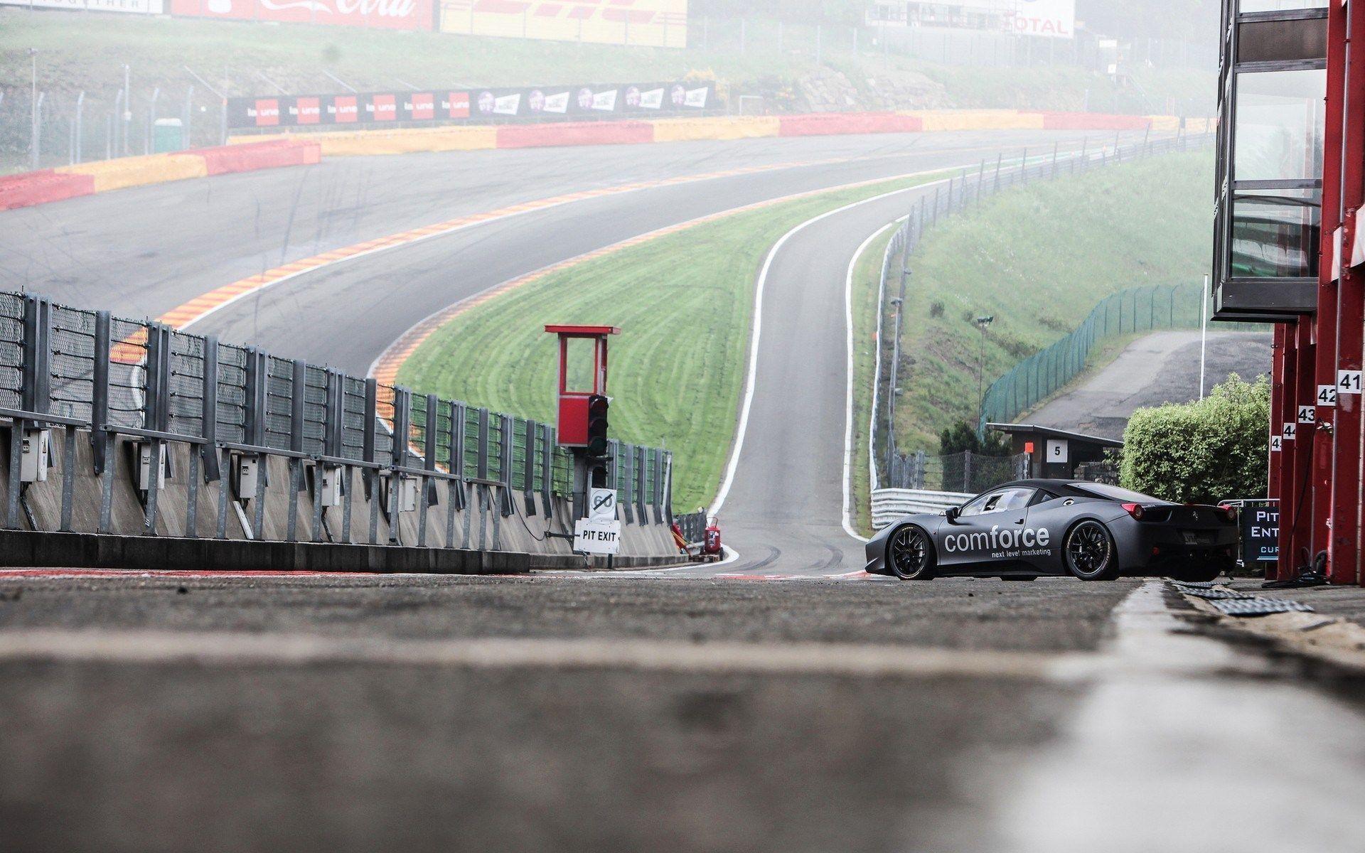 1920x1200 Race Track Wallpaper