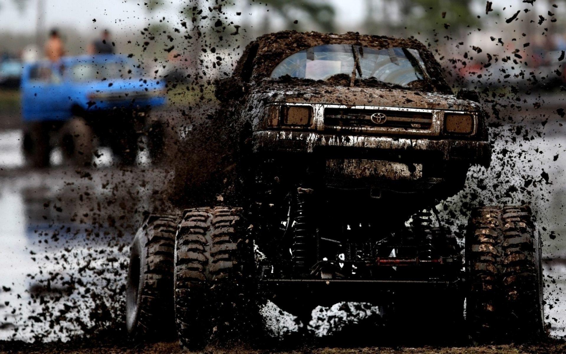 1920x1200 Mud Trucks Wallpaper