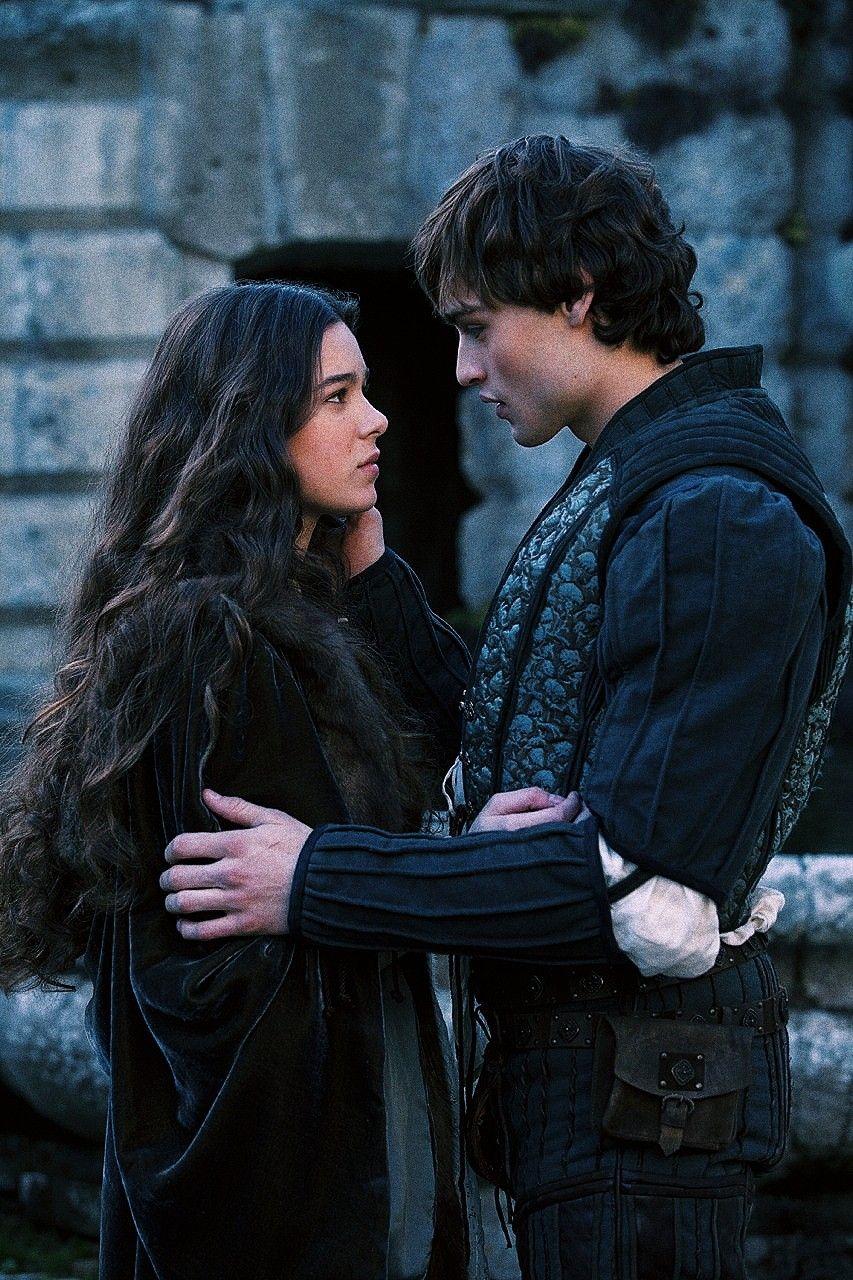 853x1280 wallpaper, hailee steinfeld, juliet and romeo