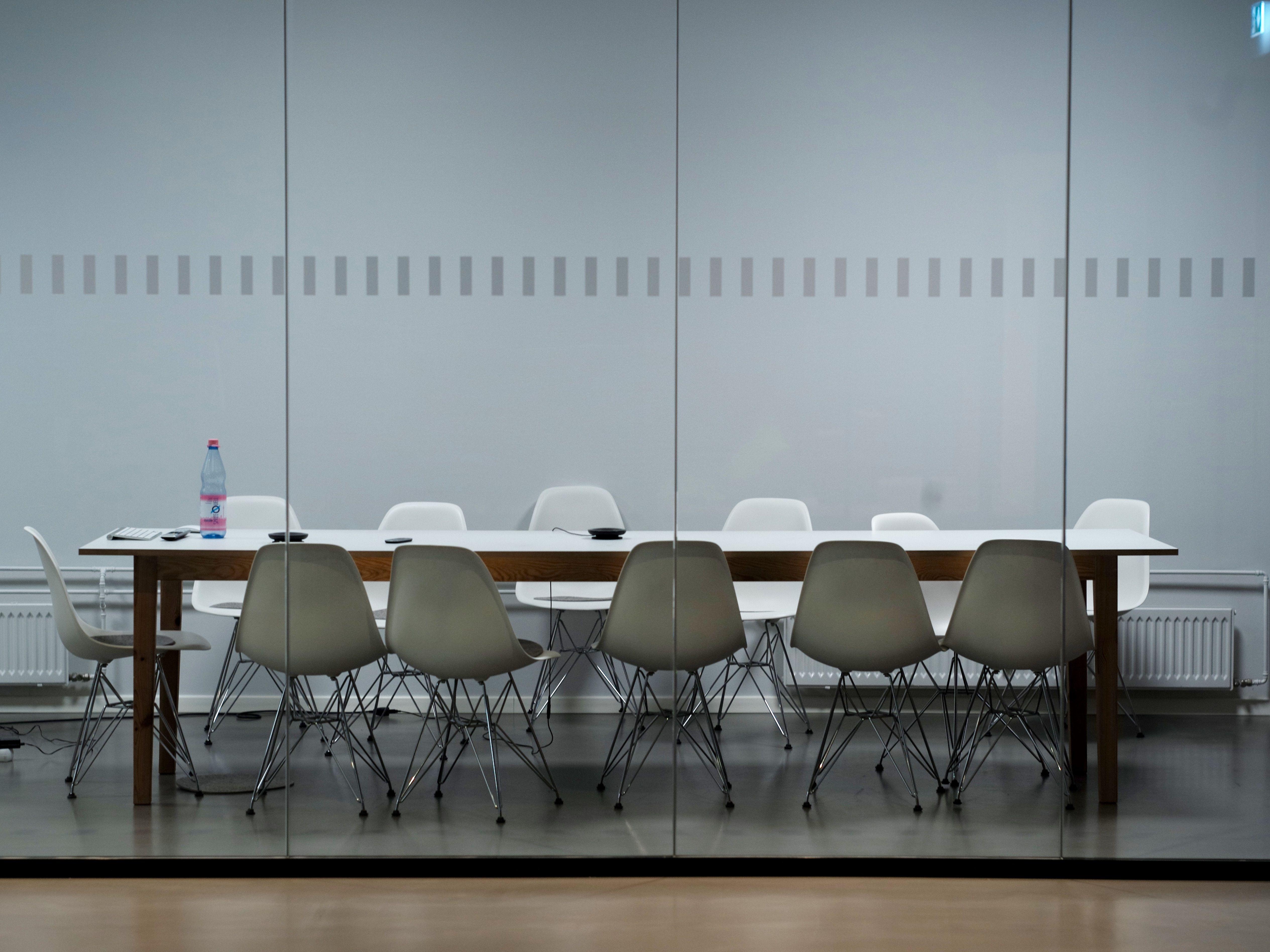 5058x3793 5058x3793 #mesa, #floor, #business, #space, #silla
