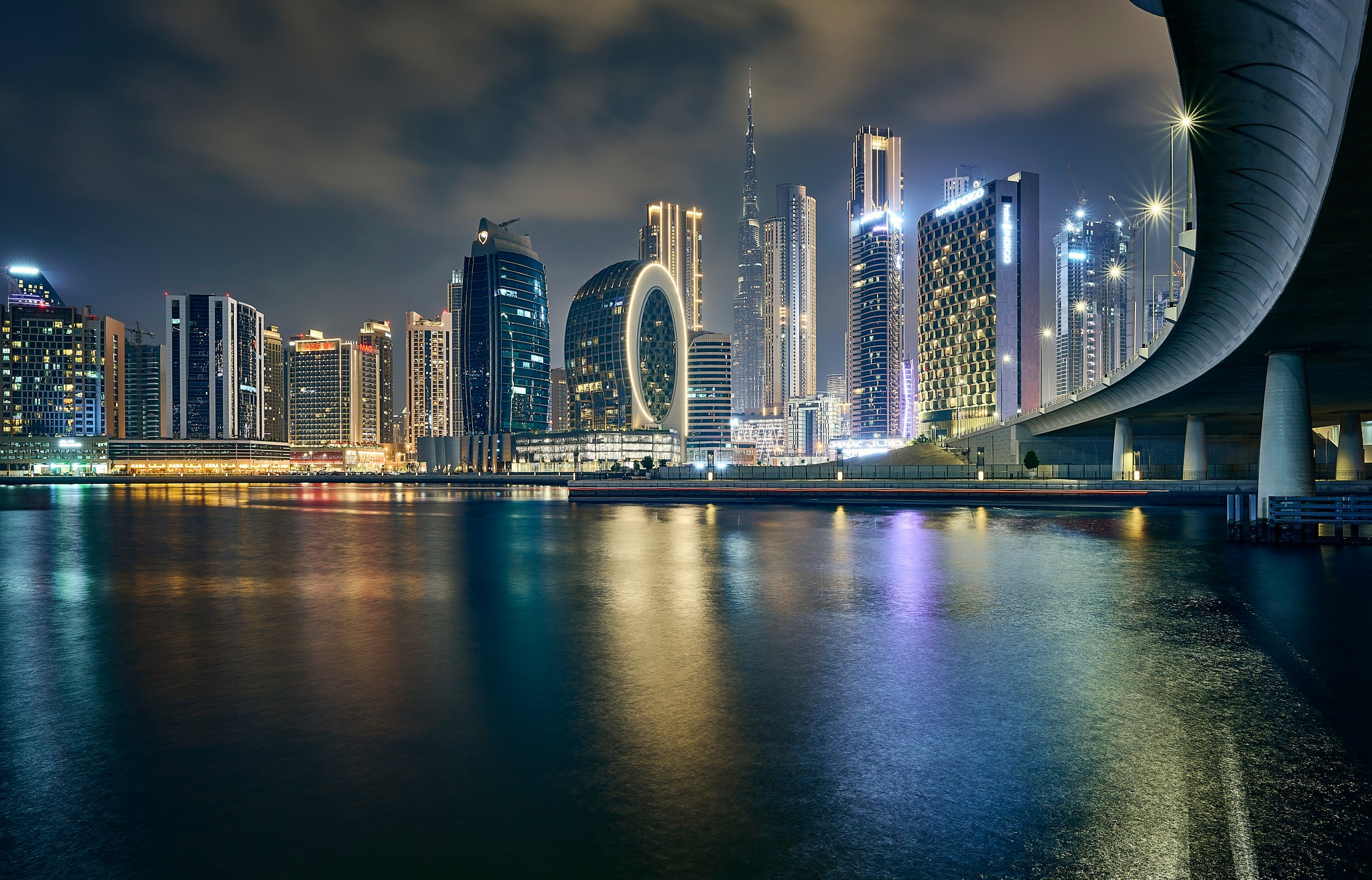 2048x1313 Wallpaper water, bridge, building, home, skyscrapers, Dubai, night city, Dubai for mobile and desktop, section город, resolution 2048x1313