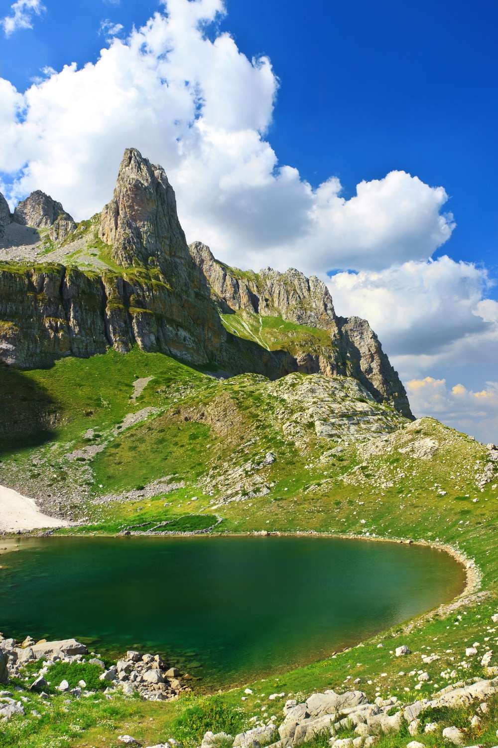 1000x1500 A nice phone wallpaper of Albanian Alps