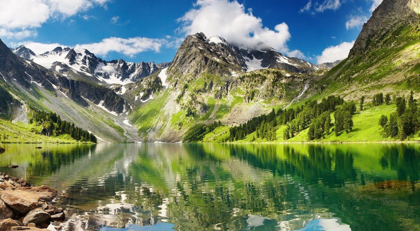 1424x785 Albania