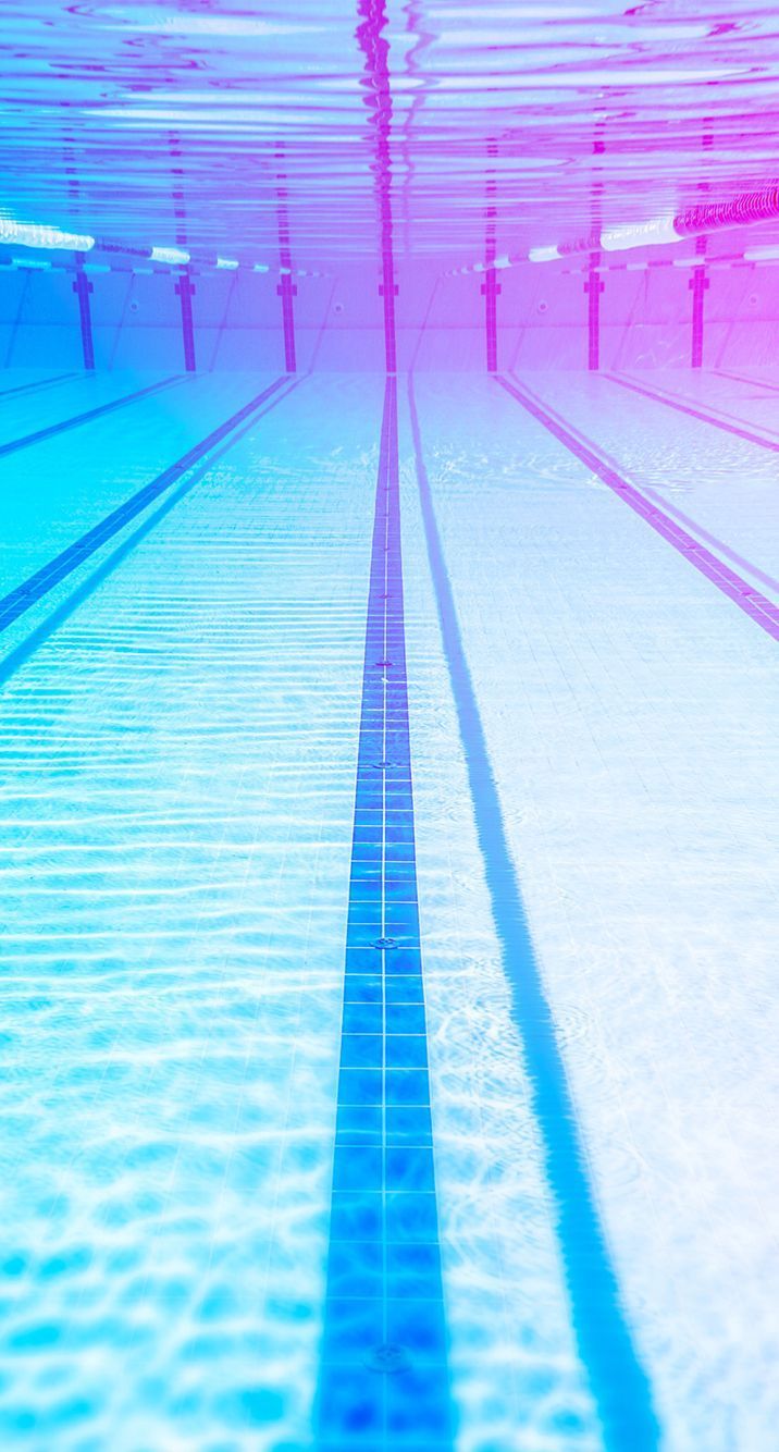 716x1334 Swimming Phone Wallpaper