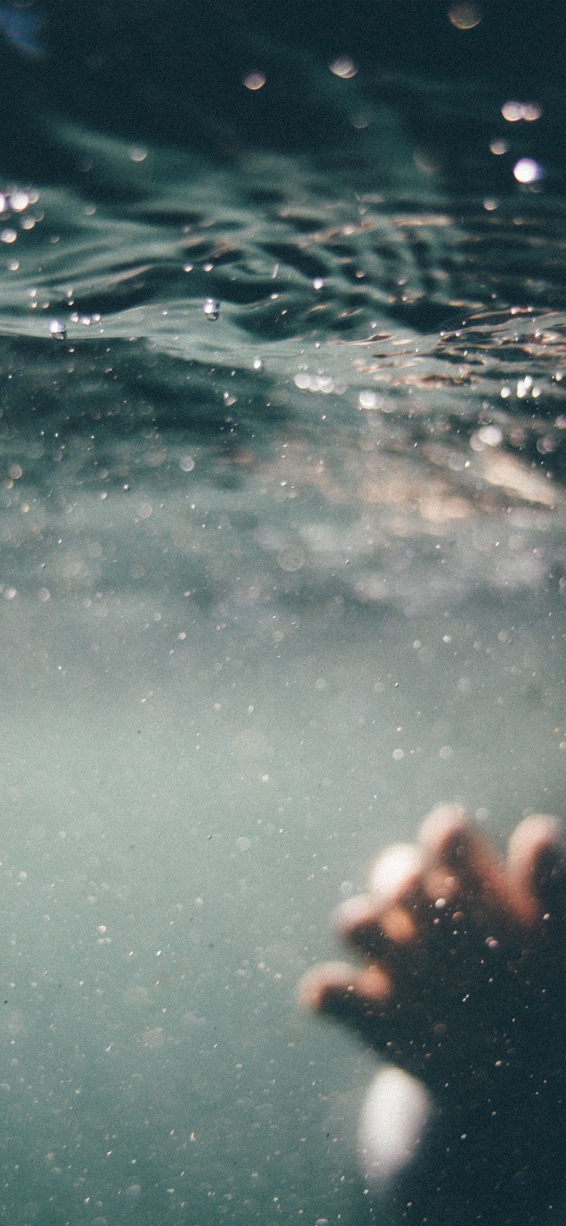 1125x2436 Swim Aesthetic Wallpaper