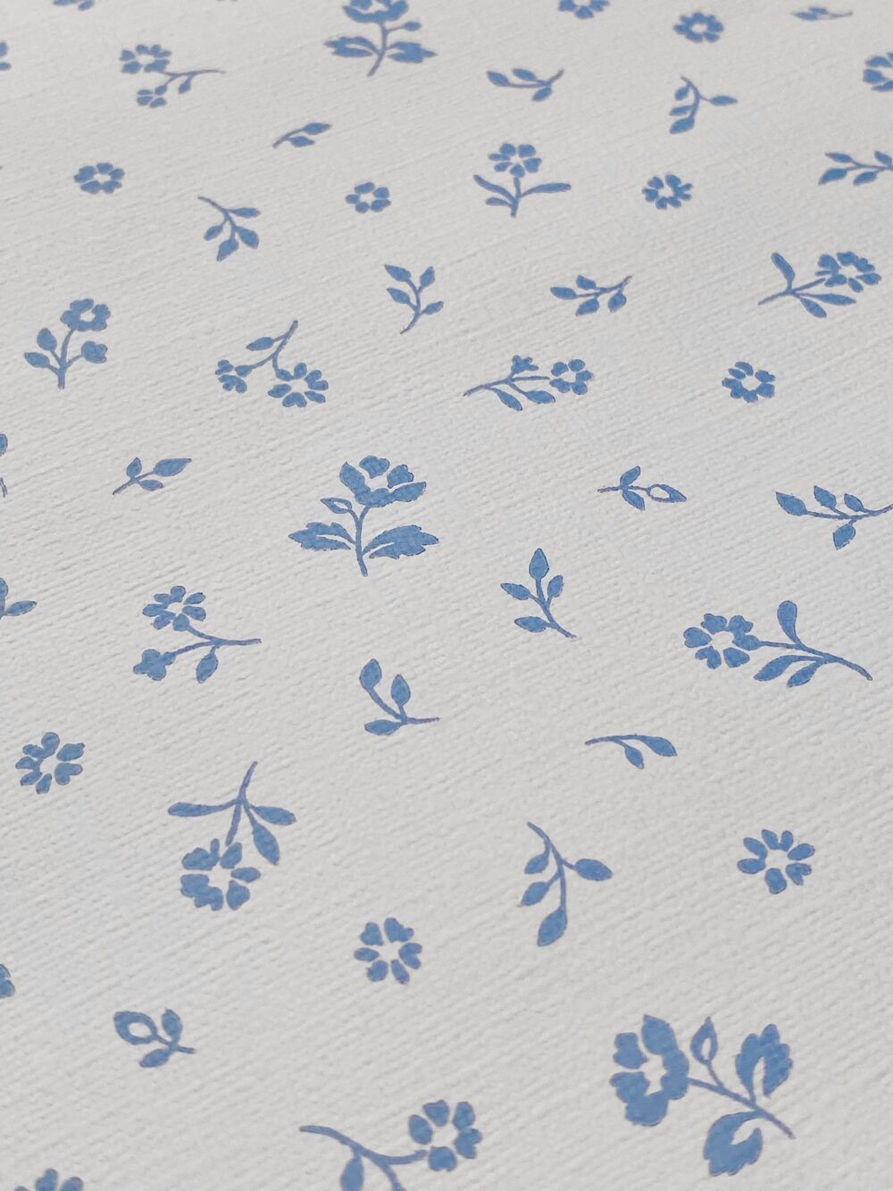 1000x1333 Blue flowers wallpaper