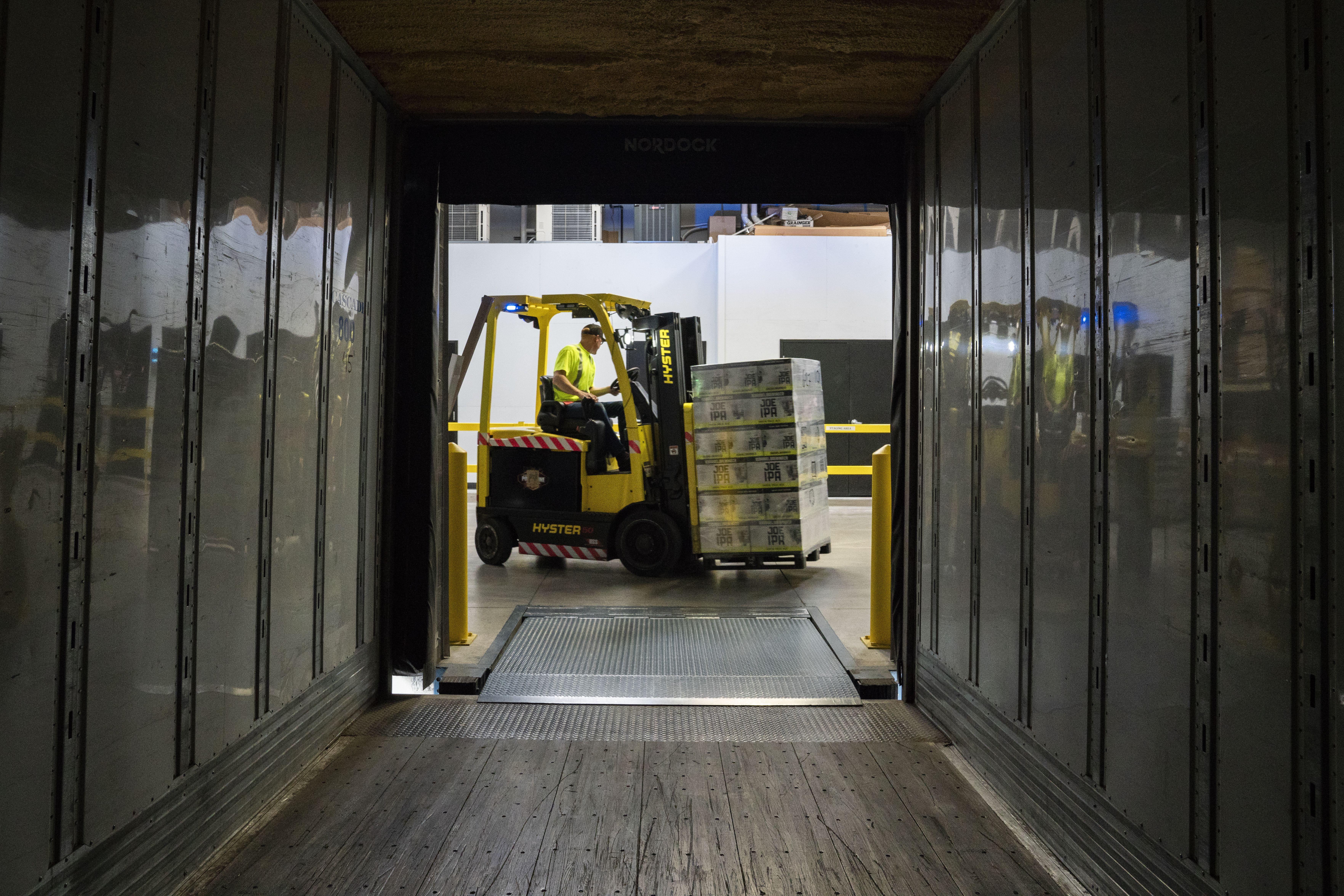 7054x4705 Forklift Picture. Download Free Image