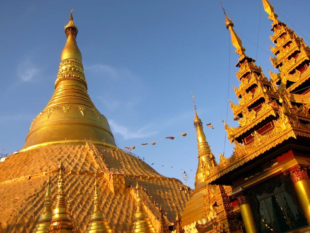 1024x768 Photo Essay: Colourful Yangon in Myanmar (Burma)