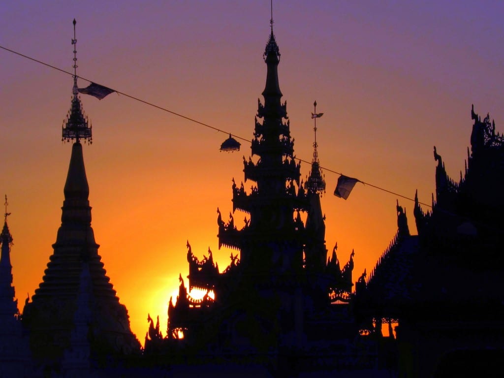 1024x768 Photo Essay: Colourful Yangon in Myanmar (Burma)