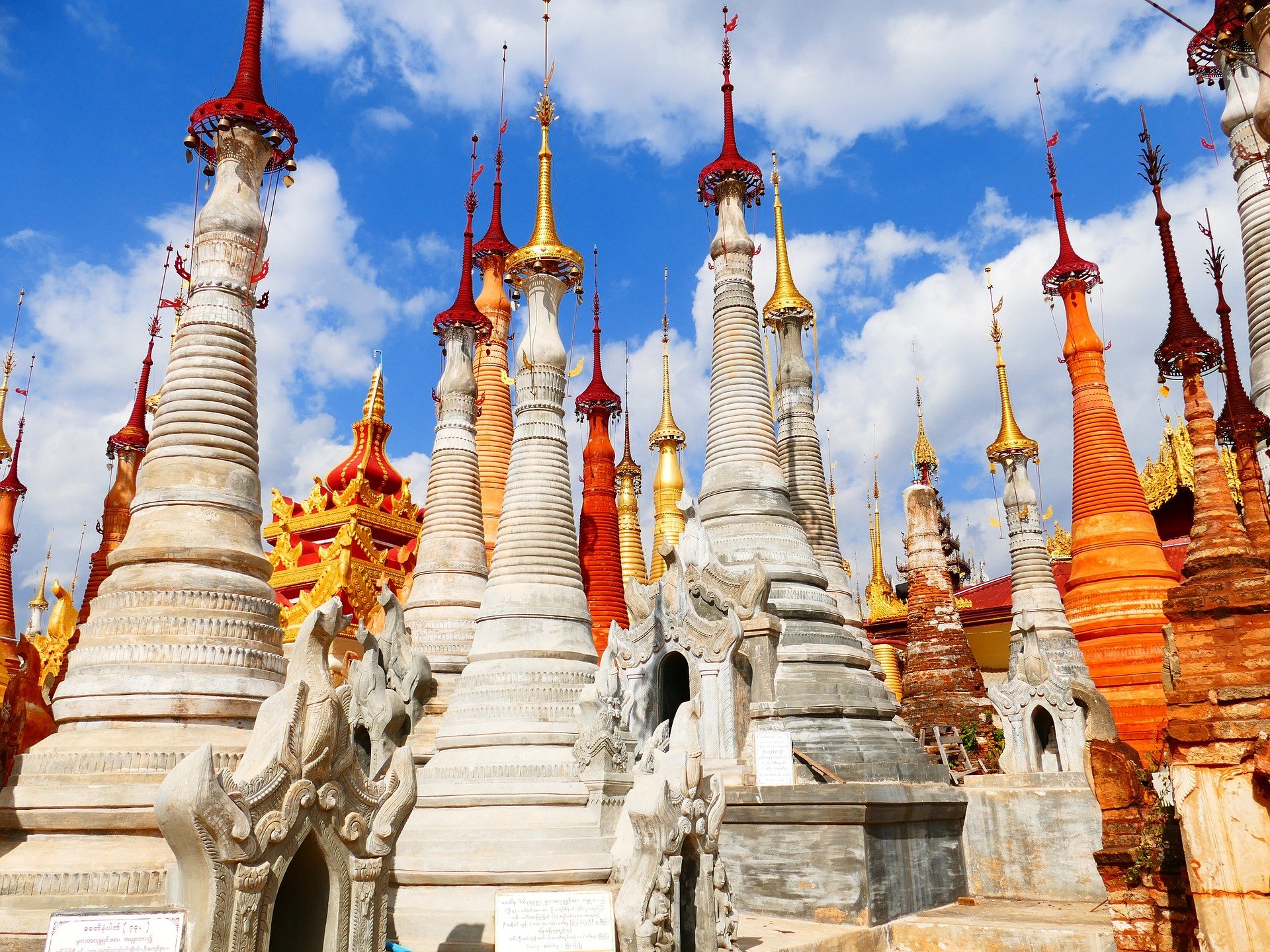 1920x1440 Burma Destinations. C The World