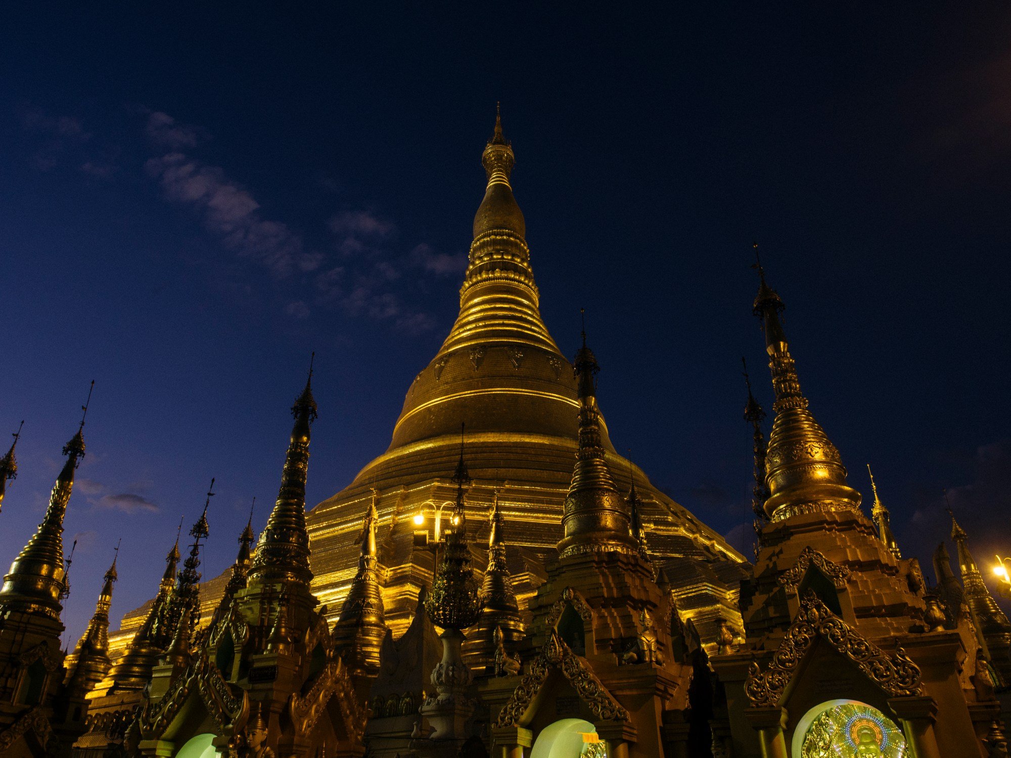 2000x1500 Burma