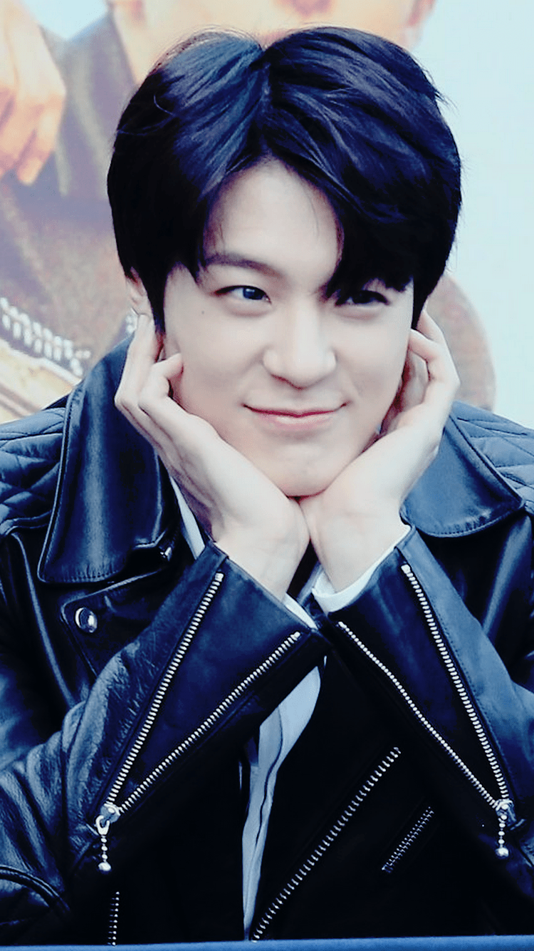 750x1334 lee jeno wallpaper