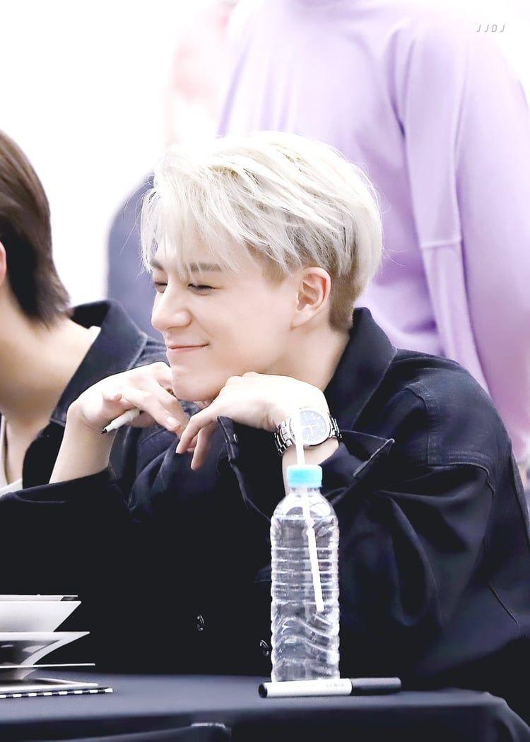 750x1050 image about Lee Jeno trending