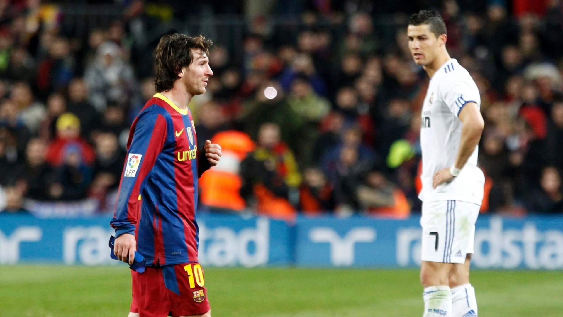 1920x1080 Cristiano Ronaldo And Lionel Messi / Good