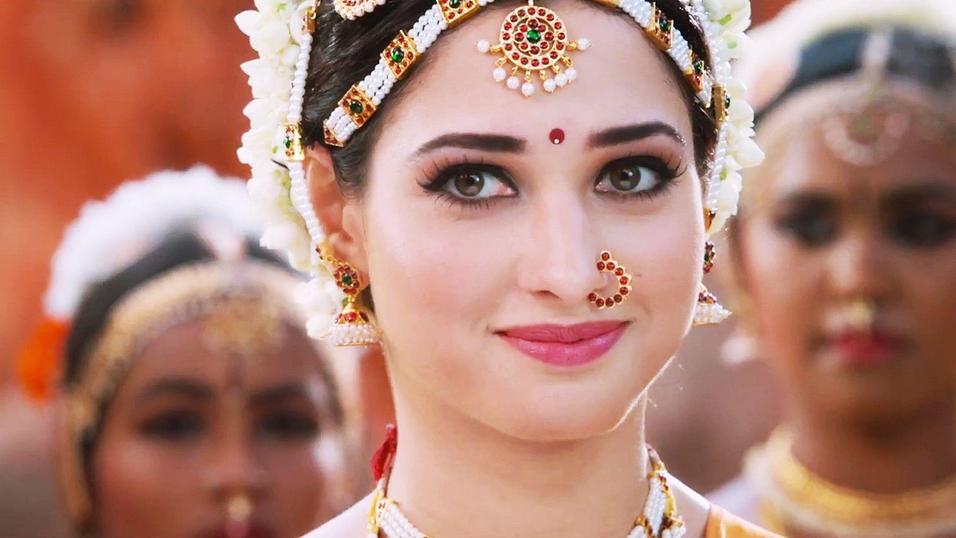 1920x1080 Kaththi Sandai Cute Tamannaah Bhatia Wallpaper
